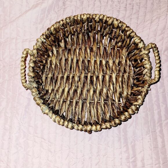 3  Woven stackable baskets. - Picture 7 of 15